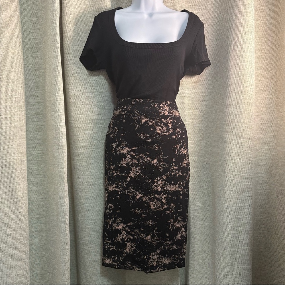 Basic Black Skirt with light brown Accents